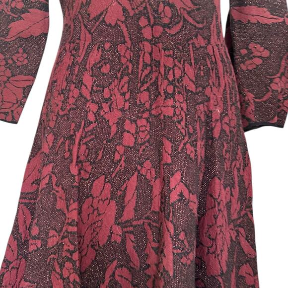 Peruvian Connection Metallic Wine Black floral dress Sz Medium Fit Flare V Neck - Picture 12 of 14